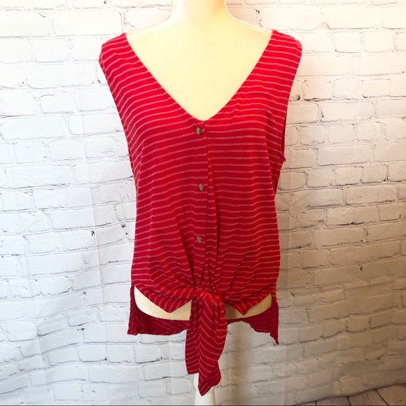 t.la | Anthro red tie-front button up tank top - Picture 3 of 11